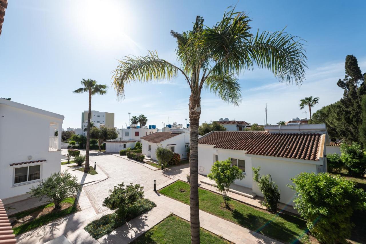 Fig Tree Z Holiday Resort Paralimni Exterior photo
