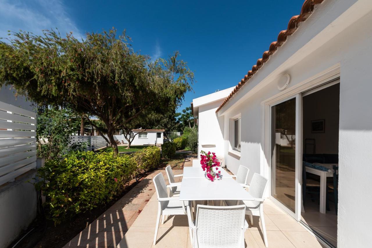 Fig Tree Z Holiday Resort Paralimni Exterior photo
