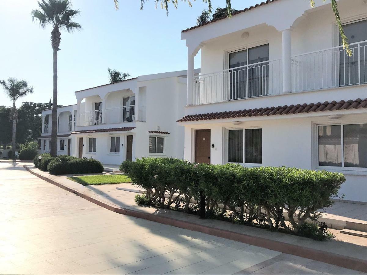 Fig Tree Z Holiday Resort Paralimni Exterior photo